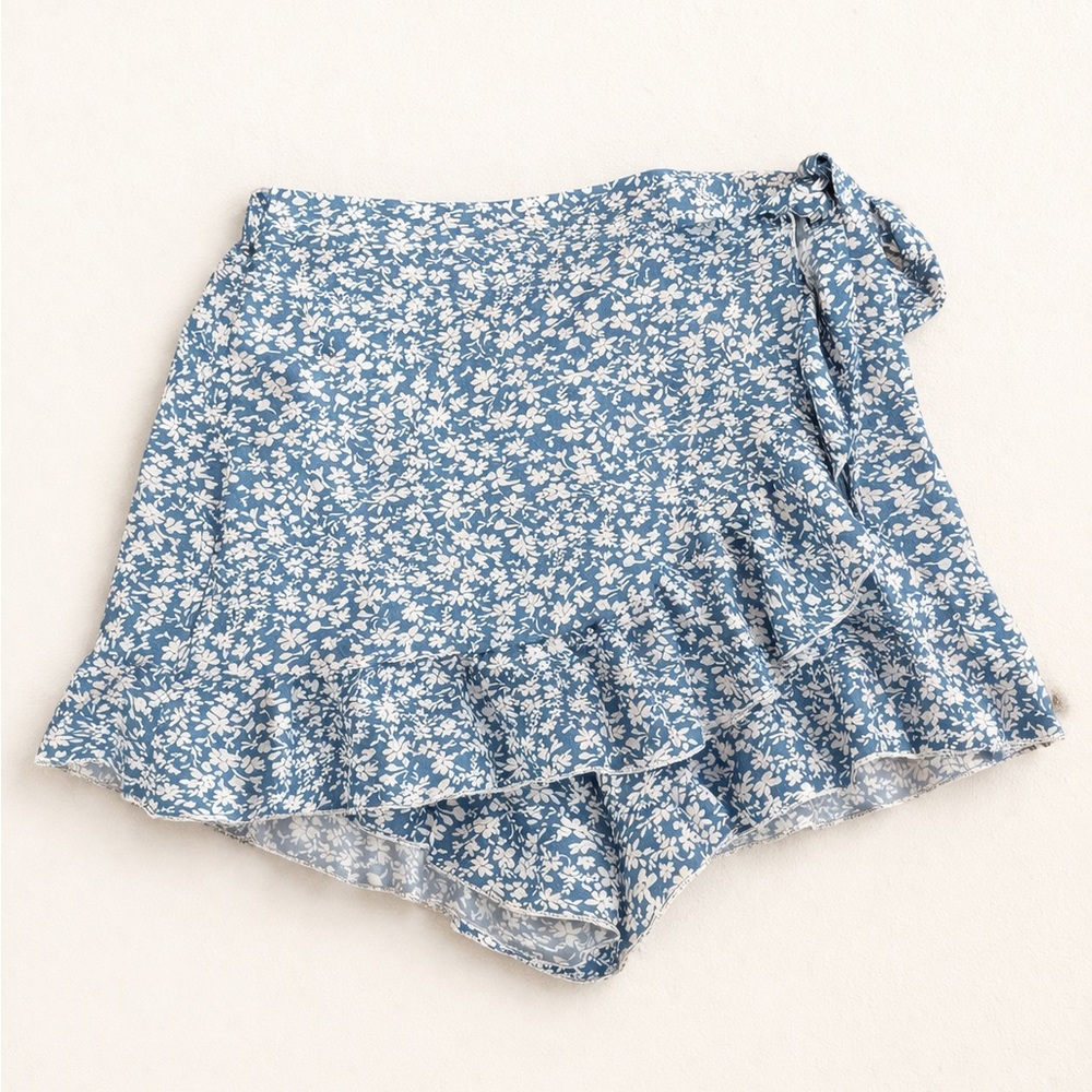 Blue Floral Wrap Skort Size M Ruffle Hem Tie Waist Mini Skirt Shorts